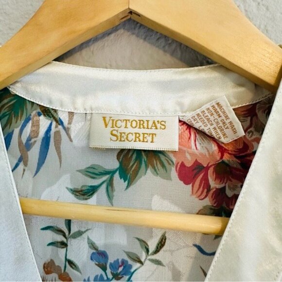 VTG Victoria’s Secret Sheer Floral Stripe Sleep Shirt (Gold Label, Size M/L) - Picture 6 of 8
